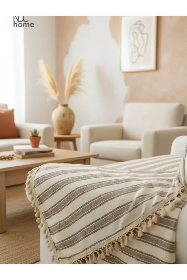Premium Keten Kahverengi Çizgili Bej Ponponlu Koltuk Örtüsü ()